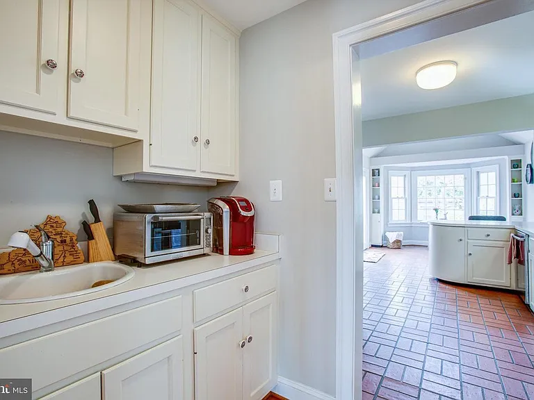 507 Hanover St — Photo 12
