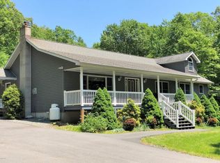 121 S Briar Hl, Lakeville, PA 18438