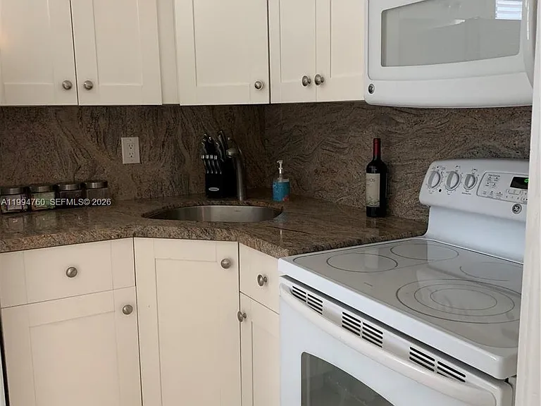 1100 Atlantic Shores Blvd #412 — Photo 6