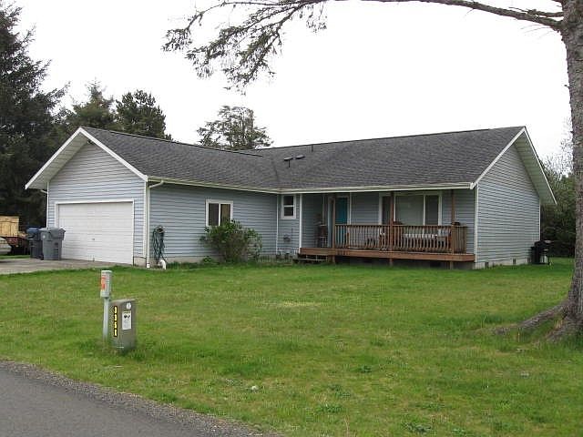 1st image of 221 Clover Creek Ave NW