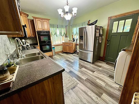 Kitchen and laundry