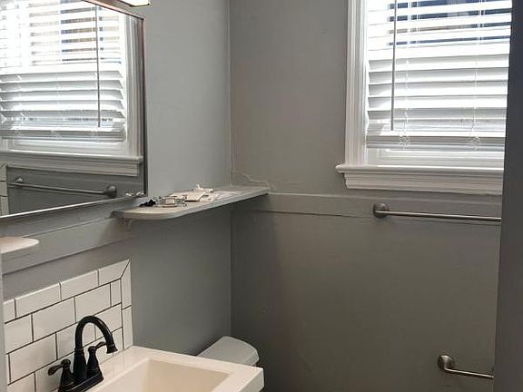 3rd image of 1921 7th Ave #3