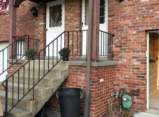 402 Andover Ct, West Mifflin, PA 15122