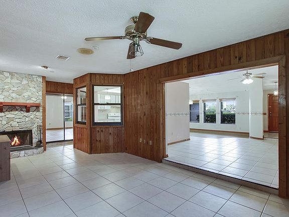 5th image of 128 NE Sagamore Ter