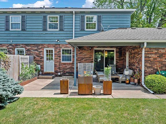 4th image of 7405-7407 N Patton Ln