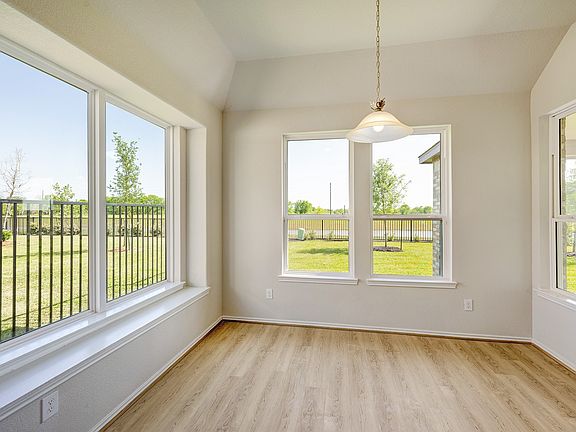 5th image of 10919 Amador Peak Dr
