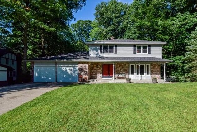 1st image of 1921 Chateau Dr SW