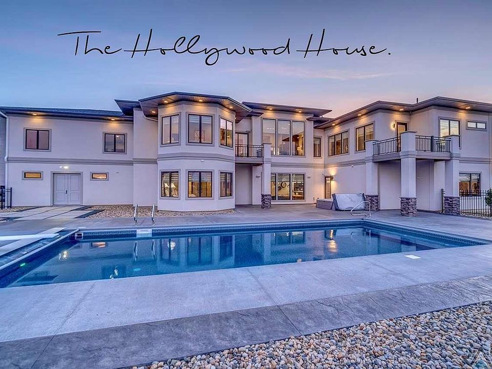 1st image of 6700 S Colebrook Cir