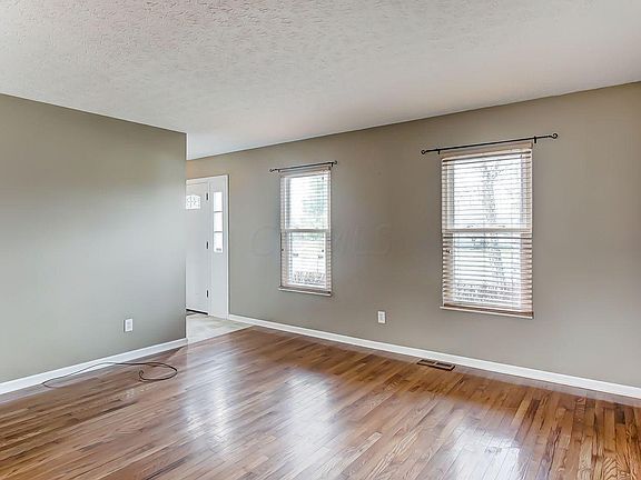 4th image of 125 Spicewood Ln