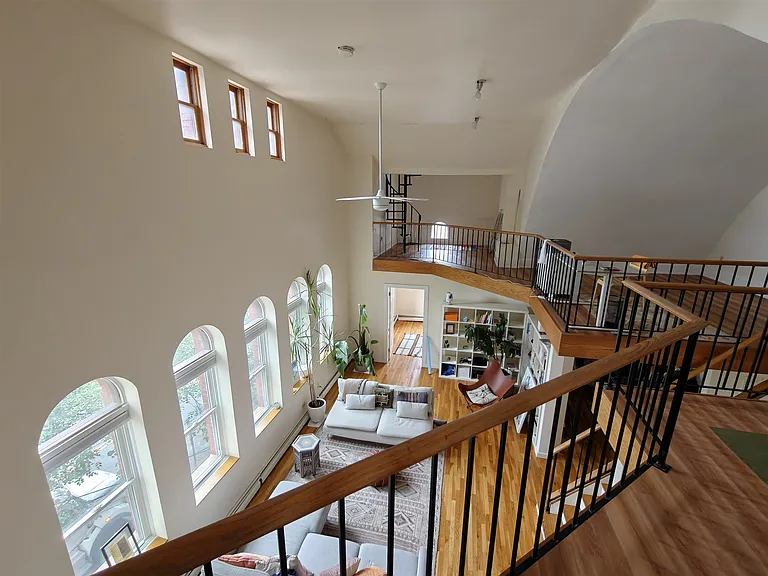 238 Columbia St #3W — Photo 2