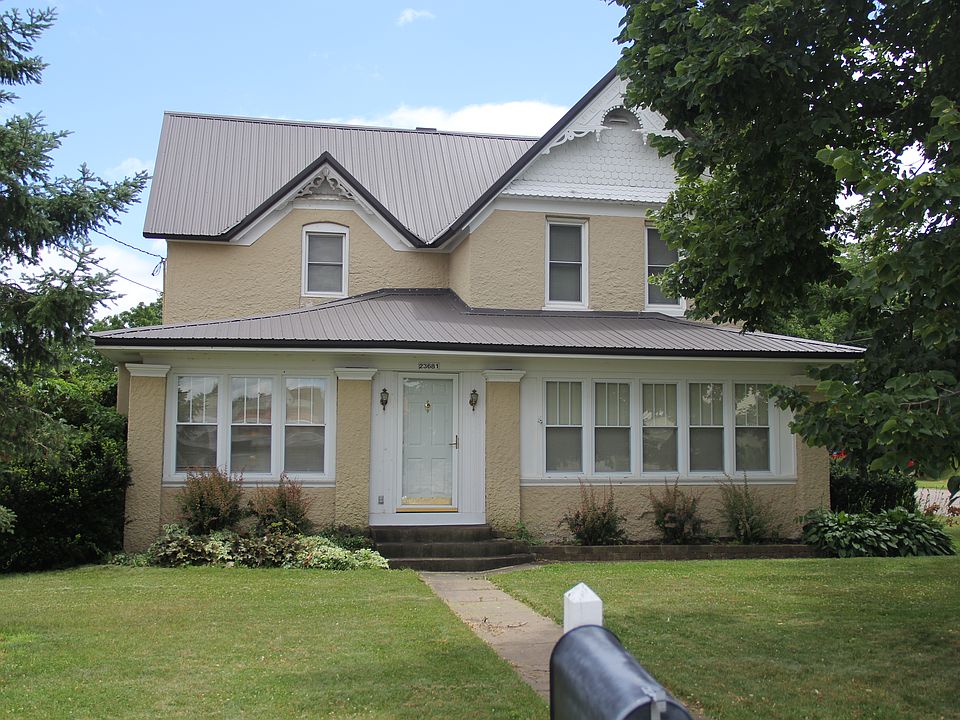 2nd image of 23681 Lafayette St