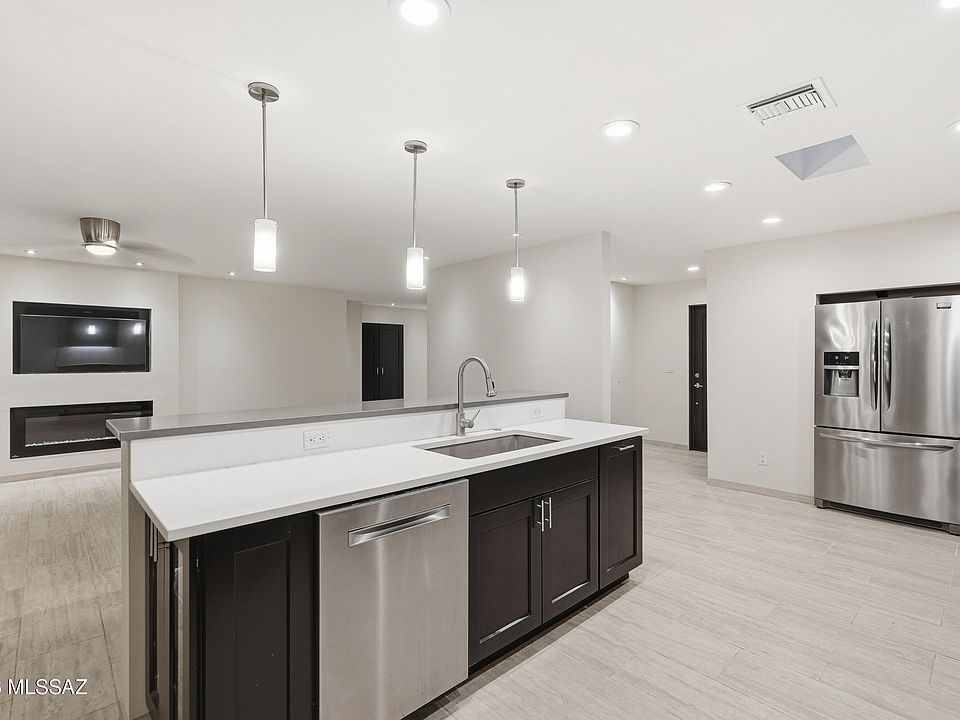 1st image of 2757 W Casas Dr