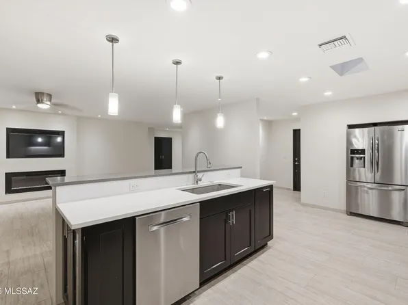 2757 W Casas Dr, Tucson, AZ 85742