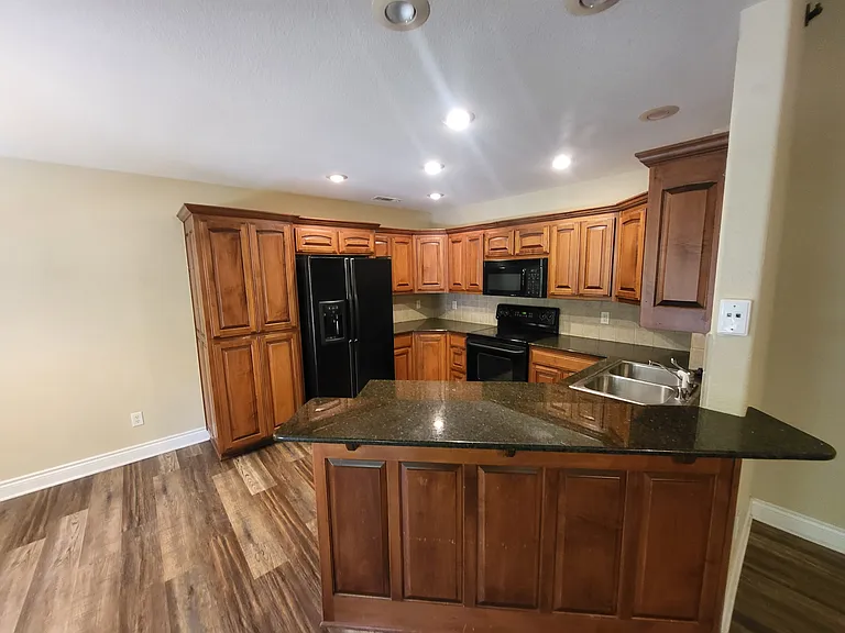 19 Shelly Dr — Photo 7