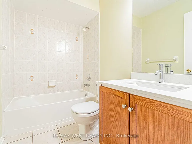 37 Charleswood Cir — Photo 12