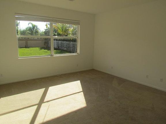 5th image of 1070 Amethyst Dr SW