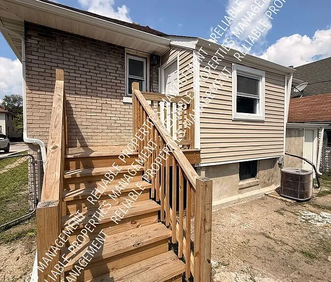 4927 Oak Ave — Photo 2