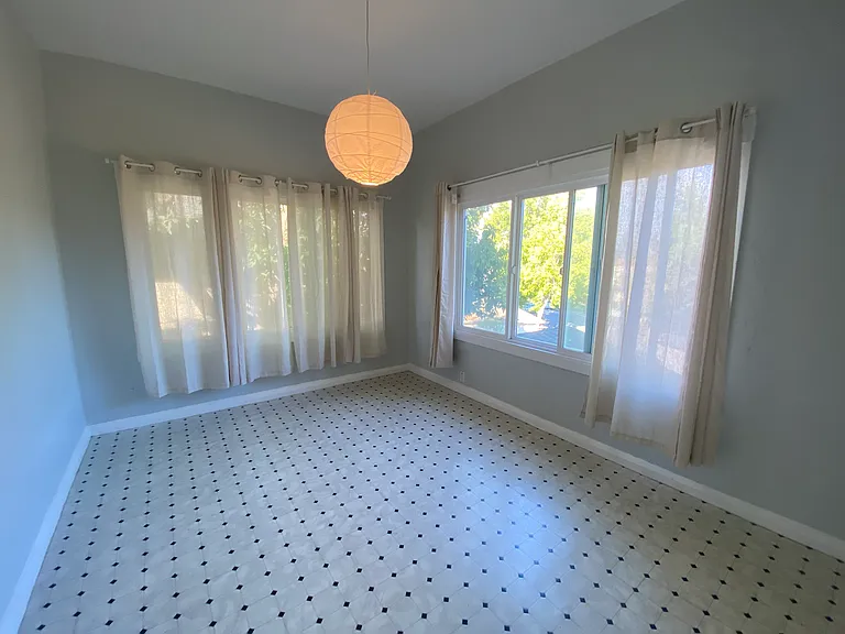 Bedroom 4 w/ great closet space. This room now has carpet.