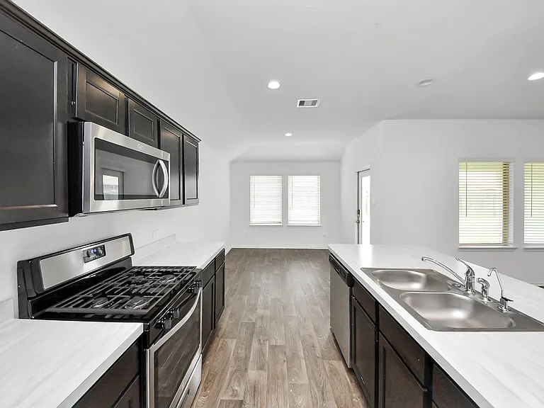 21314 Sleepy Willow St — Photo 10