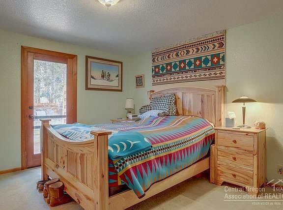 5th image of 18756 River Woods Dr