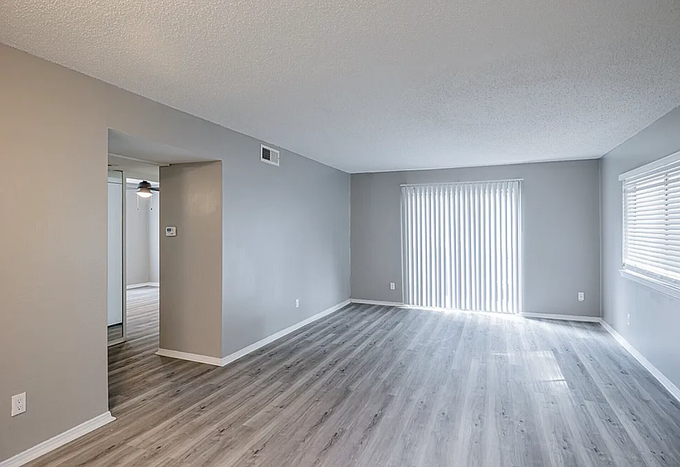 De Soto Park Apartments — Photo 4