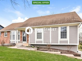 3903 SW Linden Ln, Lees Summit, MO 64082