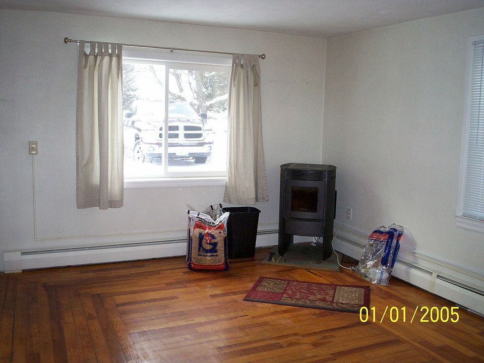 2nd image of 109C Peeptoad Rd