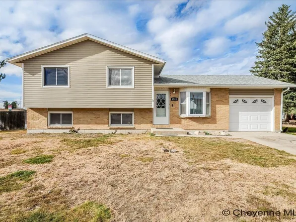 4700 King Arthur Way, Cheyenne, WY 82009