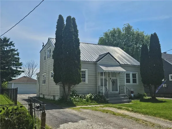 3071 Lyth Rd, Buffalo, NY 14218