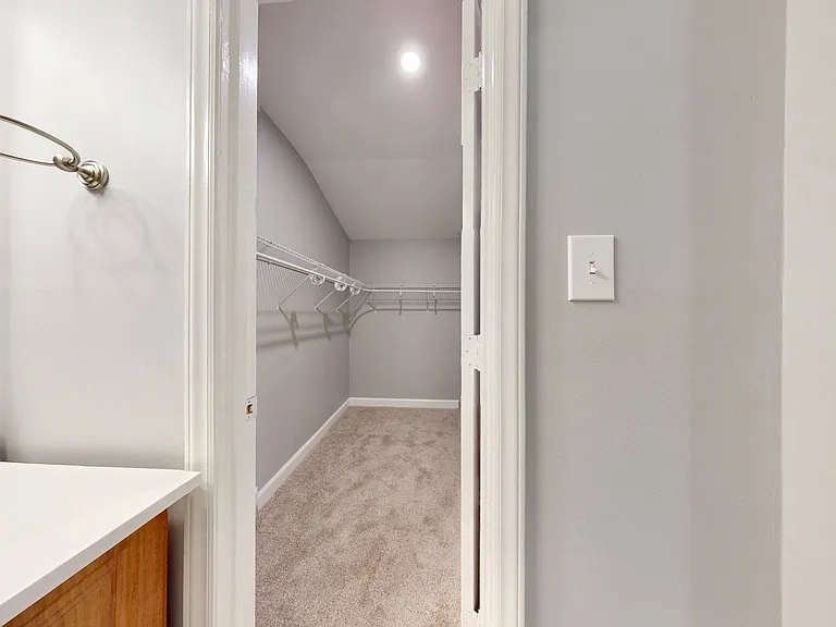512 Riverwood Rd — Photo 10