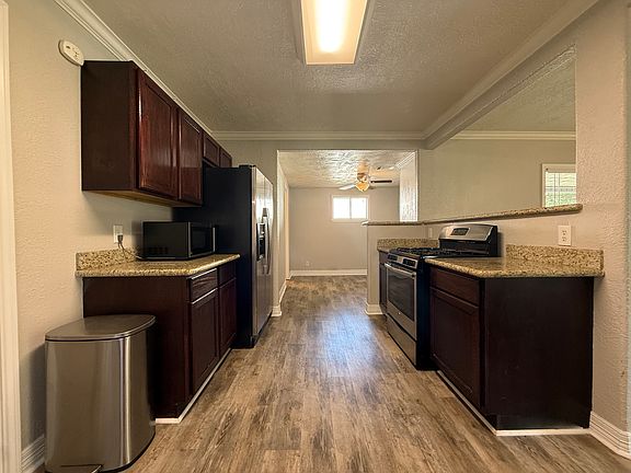 5th image of 2250 5th St