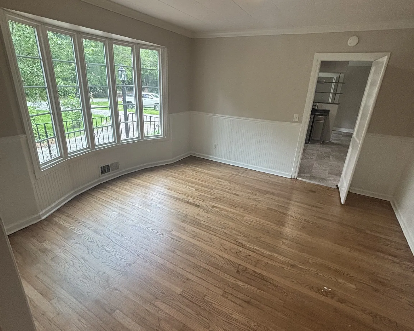 5 bed, 3154 sqft, $2,200 — Photo 3