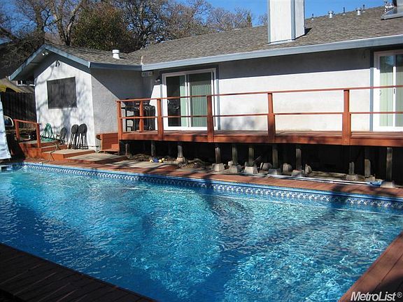 2nd image of 2759 King Edward Dr