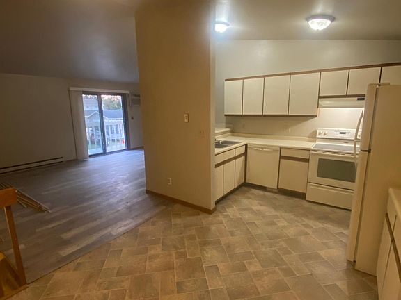 3rd image of W201N16619 Hemlock St #6