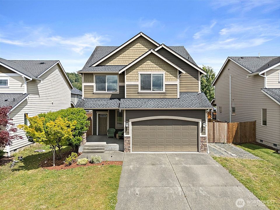 1st image of 916 Boatman Avenue NW