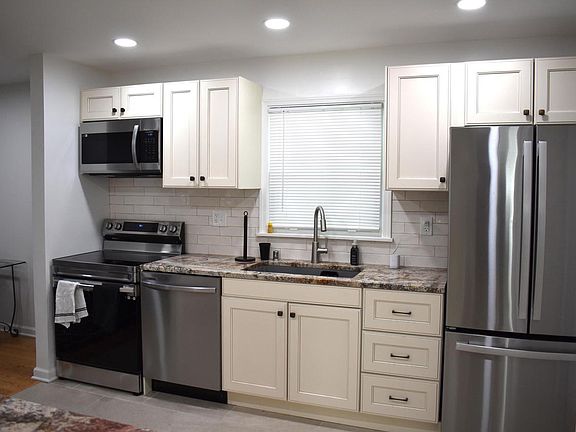 4th image of 4405 S 84th STREET