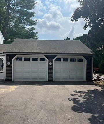 3rd image of 35 McKeon Dr