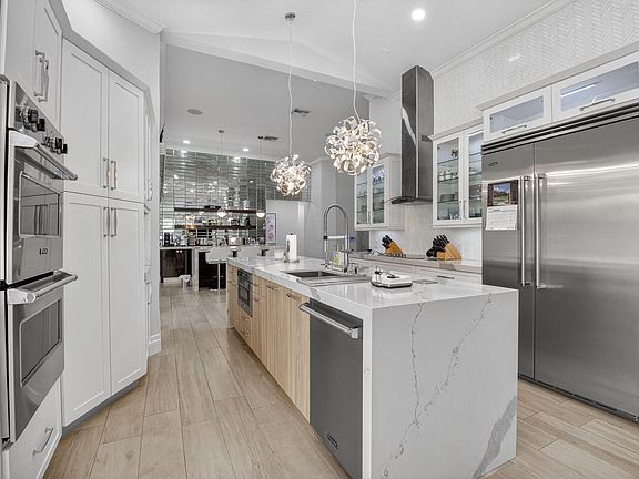 5th image of 3290 Saint Annes Drive