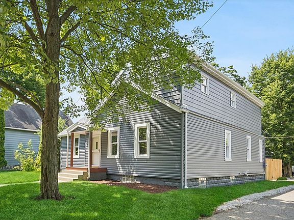 3rd image of 818 Bach St