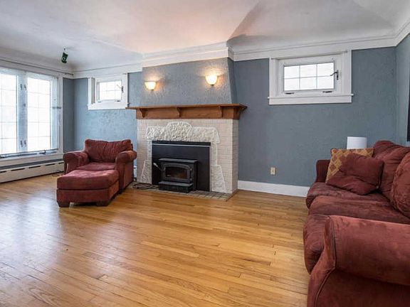 2nd image of 2436 N Lake Dr #2438