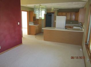 1236 S Van Brocklyn Rd, Freeport, IL 61032