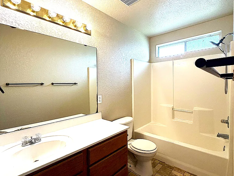 5208 Lauren Lea Dr #B — Photo 14