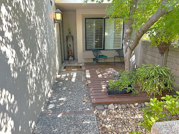 3rd image of 1610 Sparkling Way