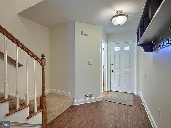 4th image of 275 Buckley Dr