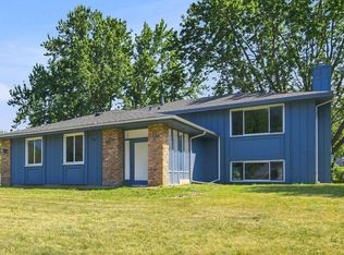 360 Brooks Ave W, Roseville, MN 55113