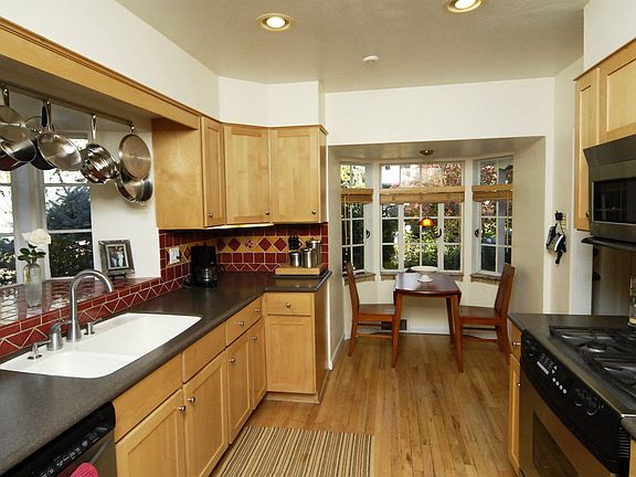 2nd image of 4040 E 6th Avenue Pkwy