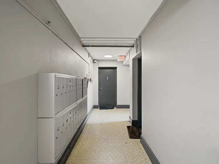 1814-1816 THE ASHTON — Photo 31