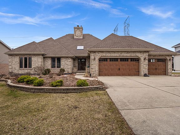 3rd image of 11042 Mayflower Ln