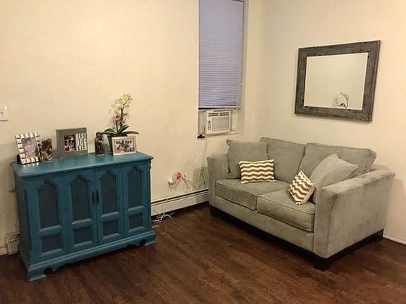 3rd image of 401 Chauncey St APT 3A