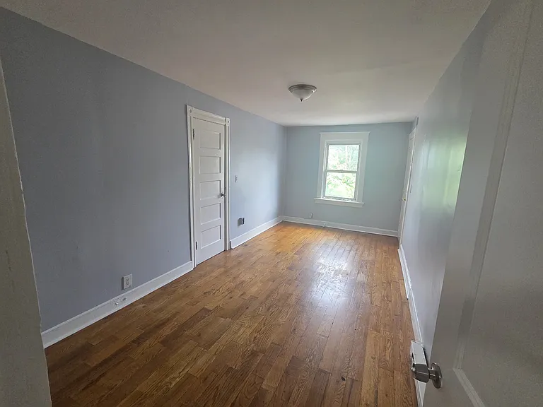 550 N Grove St #3 — Photo 3